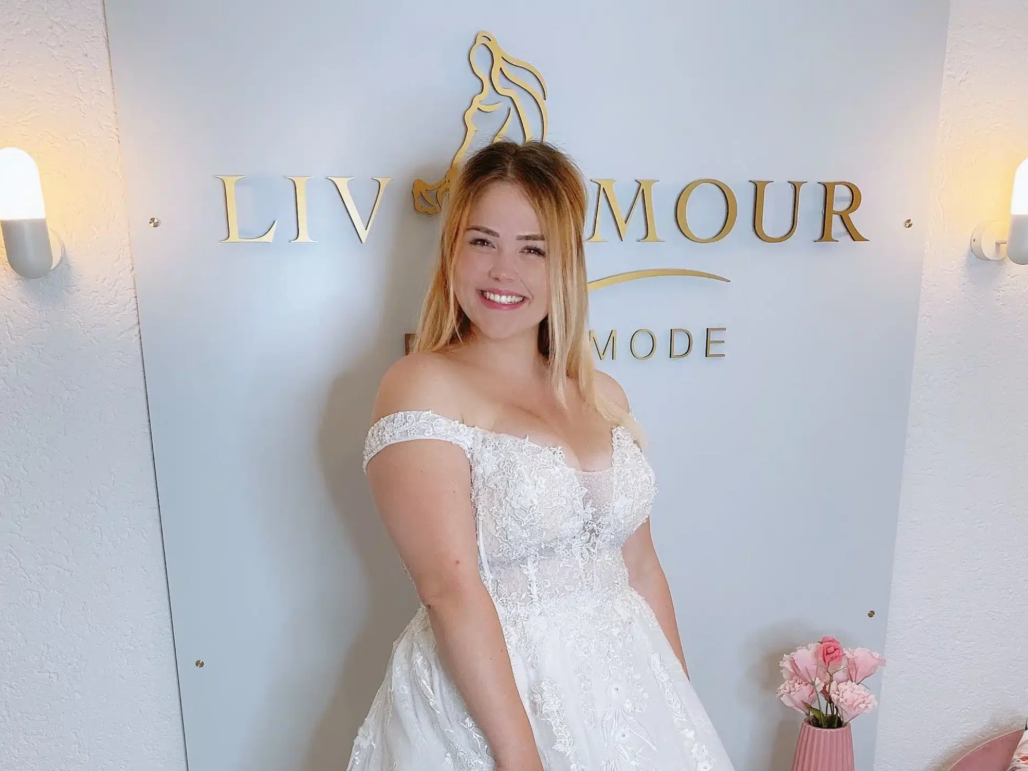 Curvy-Bride-salon-unten-Mitte
